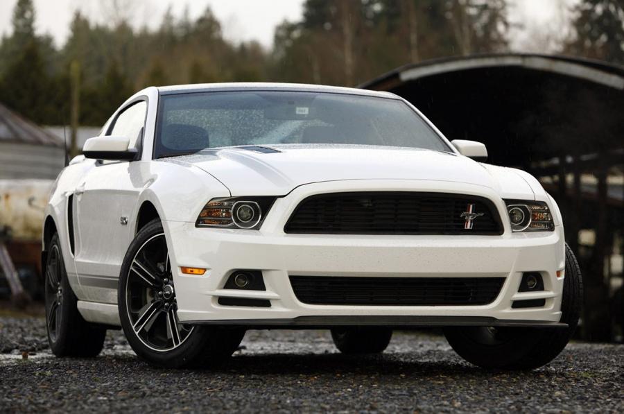  Ford Mustang GT 2013 года  (фото 46 из 58)